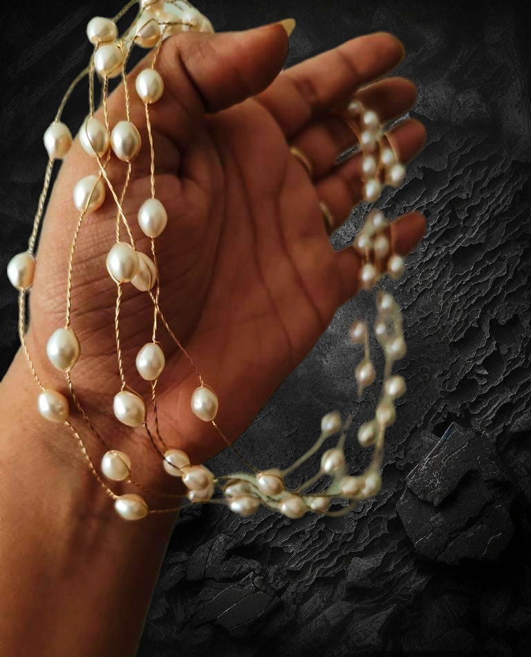 Éclat - Ankita Lokhande loved Pearl string necklace/bracelet