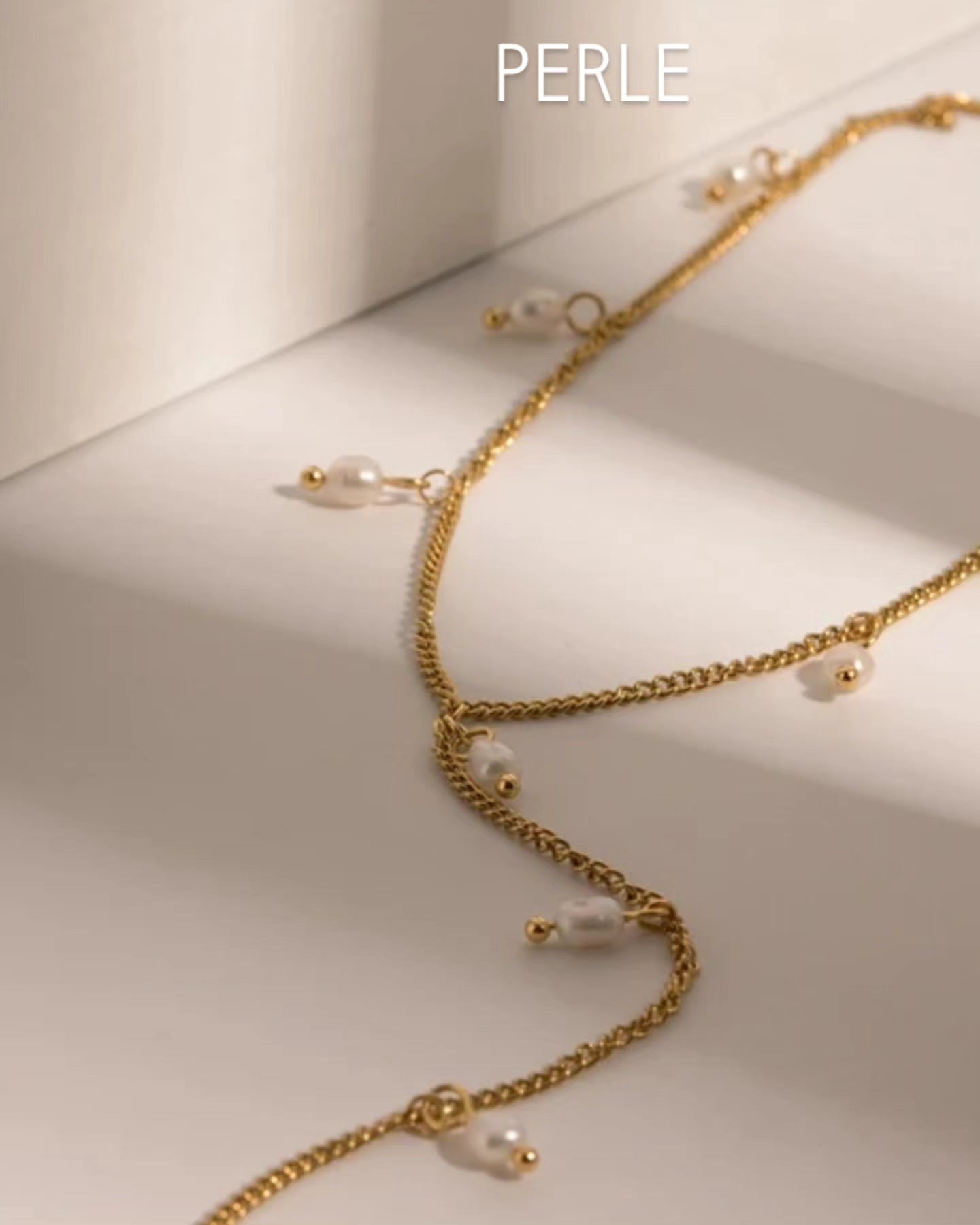 Sorella Drop Necklace - 18k gold plated with fresh water pearls