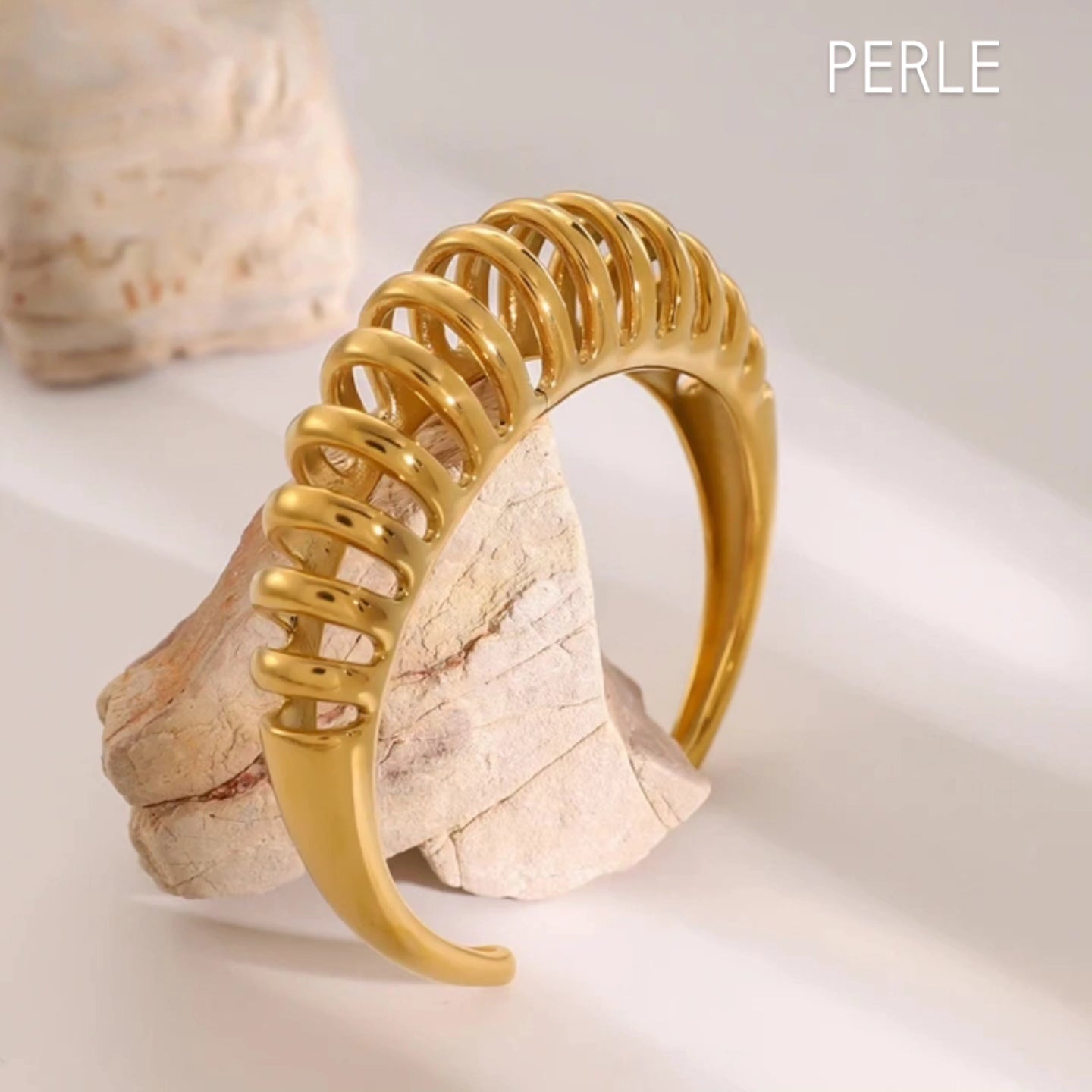 HandCuff Bracelet - 18k PVD Gold plated