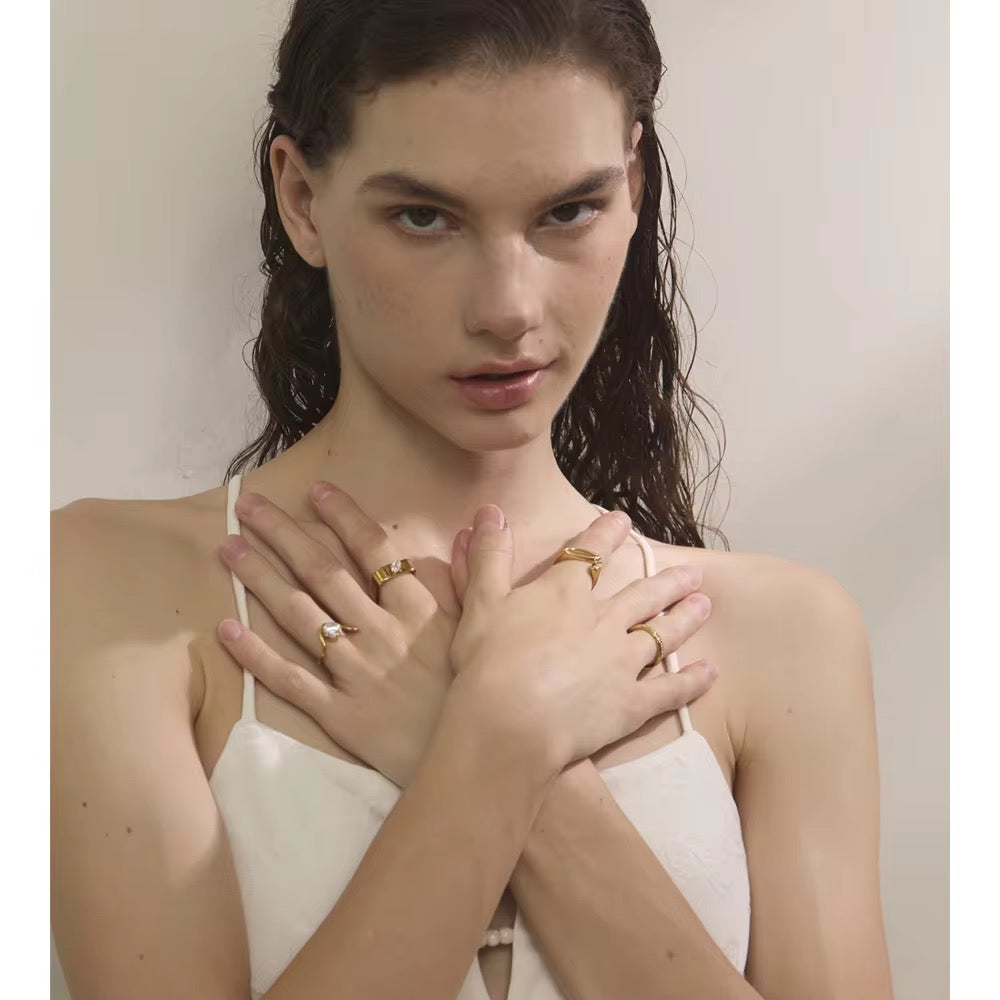 Ella ring :- 18k PVD plated