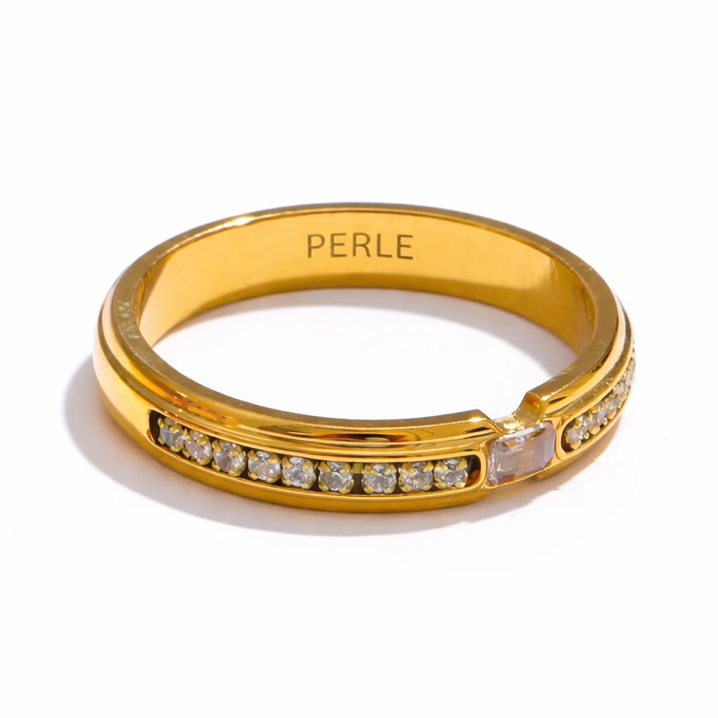 Ella ring :- 18k PVD plated