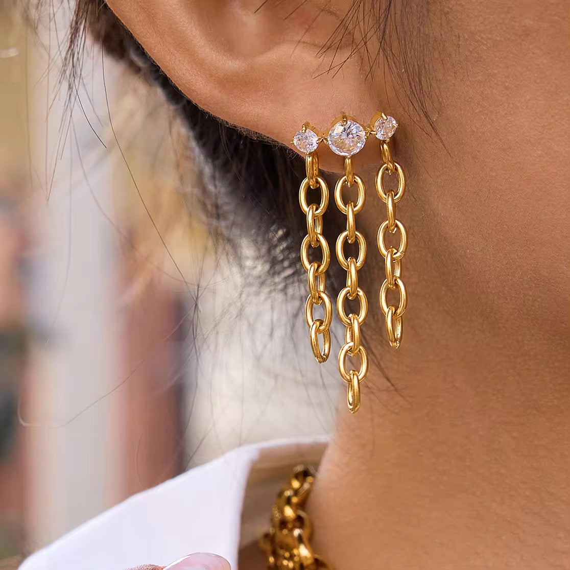 Kaira Danglers : 18kt gold plated