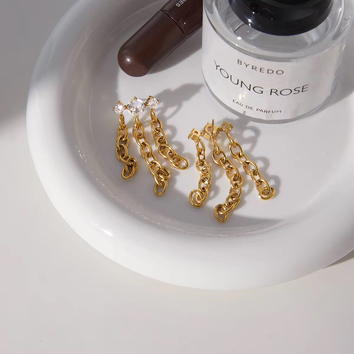 Kaira Danglers : 18kt gold plated