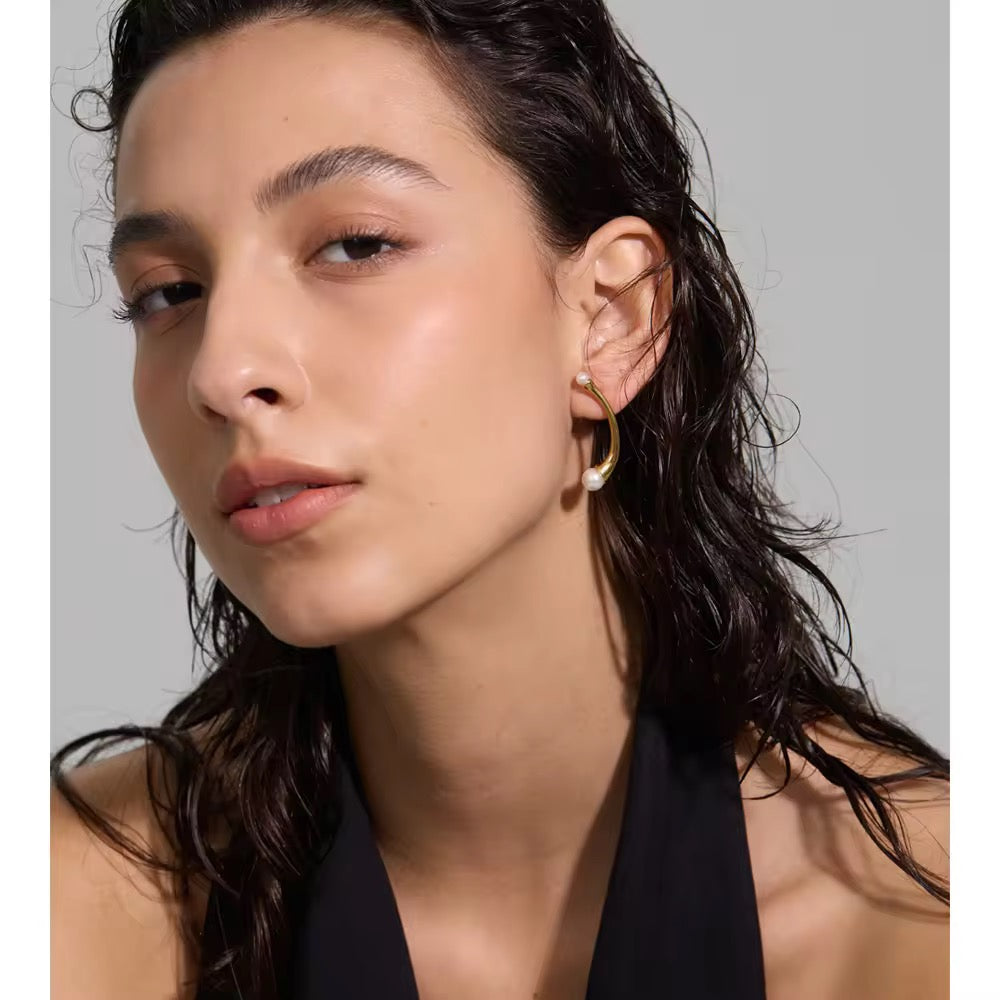 Twirl studs :  18k PVD plated Studs