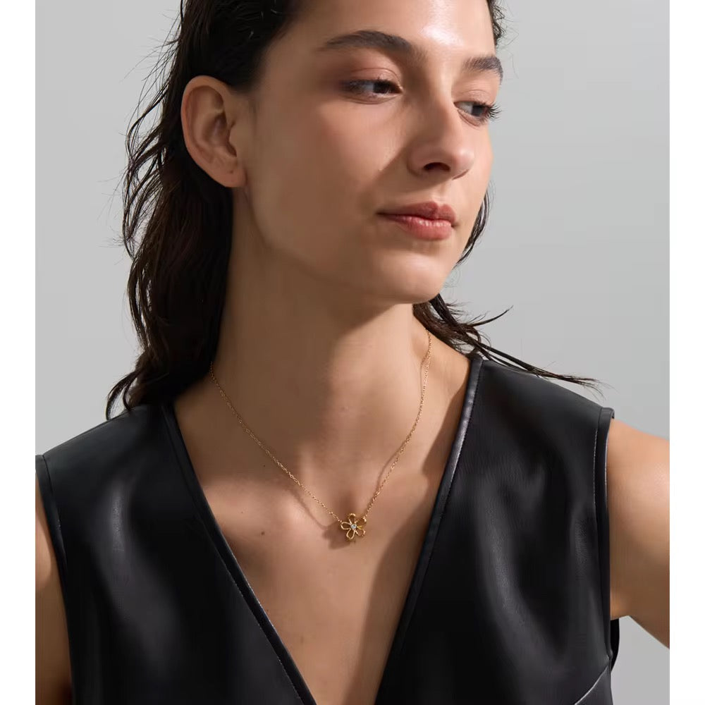 Onda Necklace :  18k PVD plated necklace