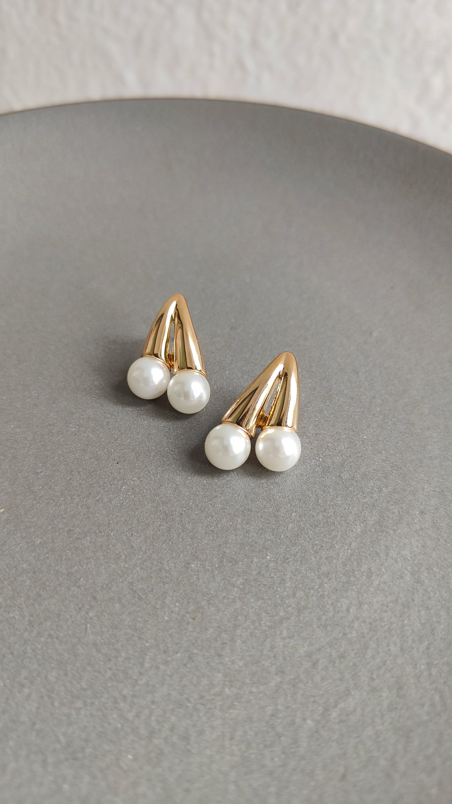 Cherry Pearl Earrings - 18kt PVD Gold tone plated