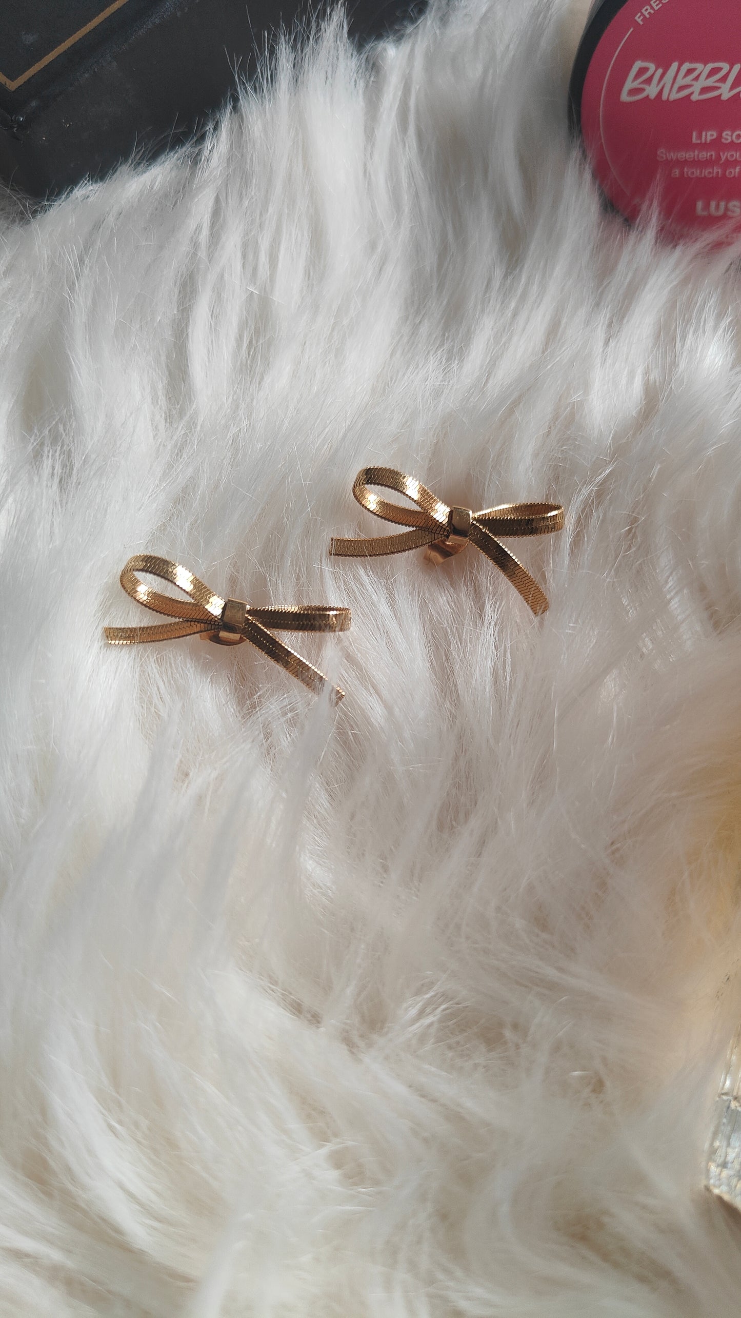Bow earrings