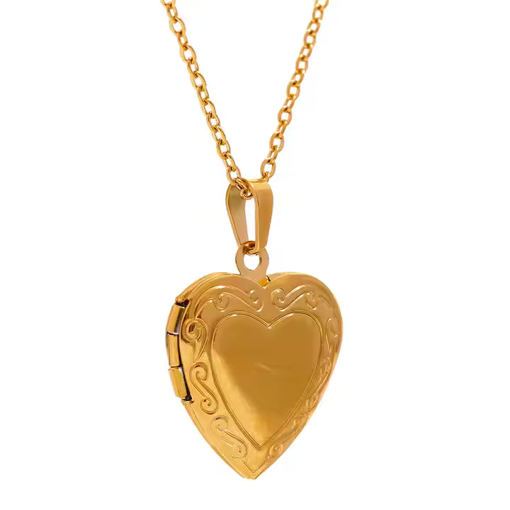 Te amo Necklace