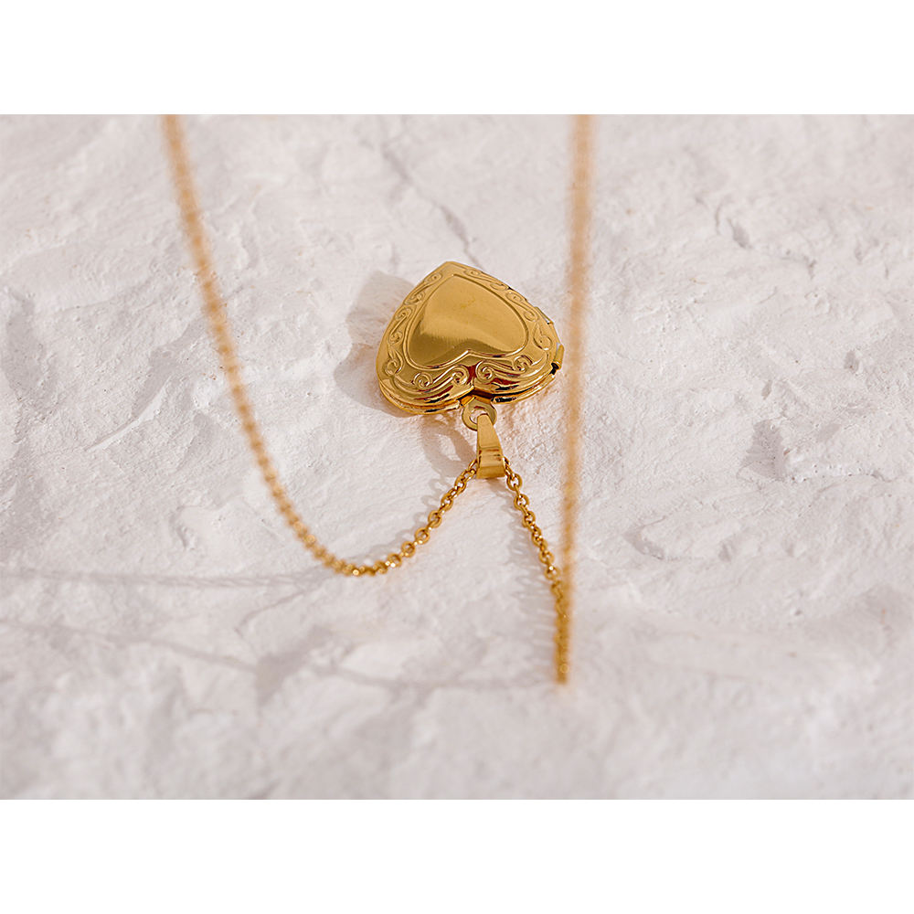Te amo Necklace