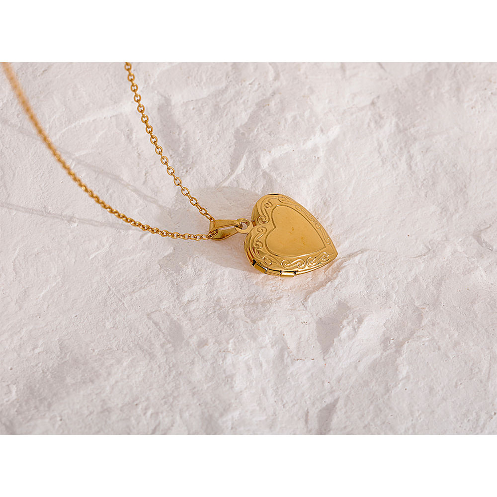 Te amo Necklace