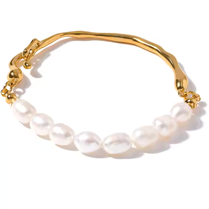 Suki Pearl cuff Bracelet