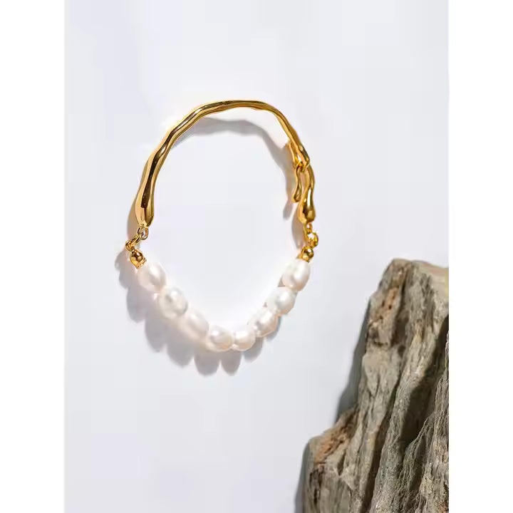 Suki Pearl cuff Bracelet